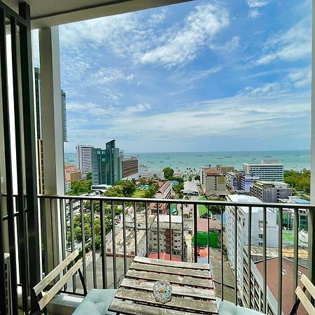 The Base Deluxe Apartment Pattaya Exterior photo
